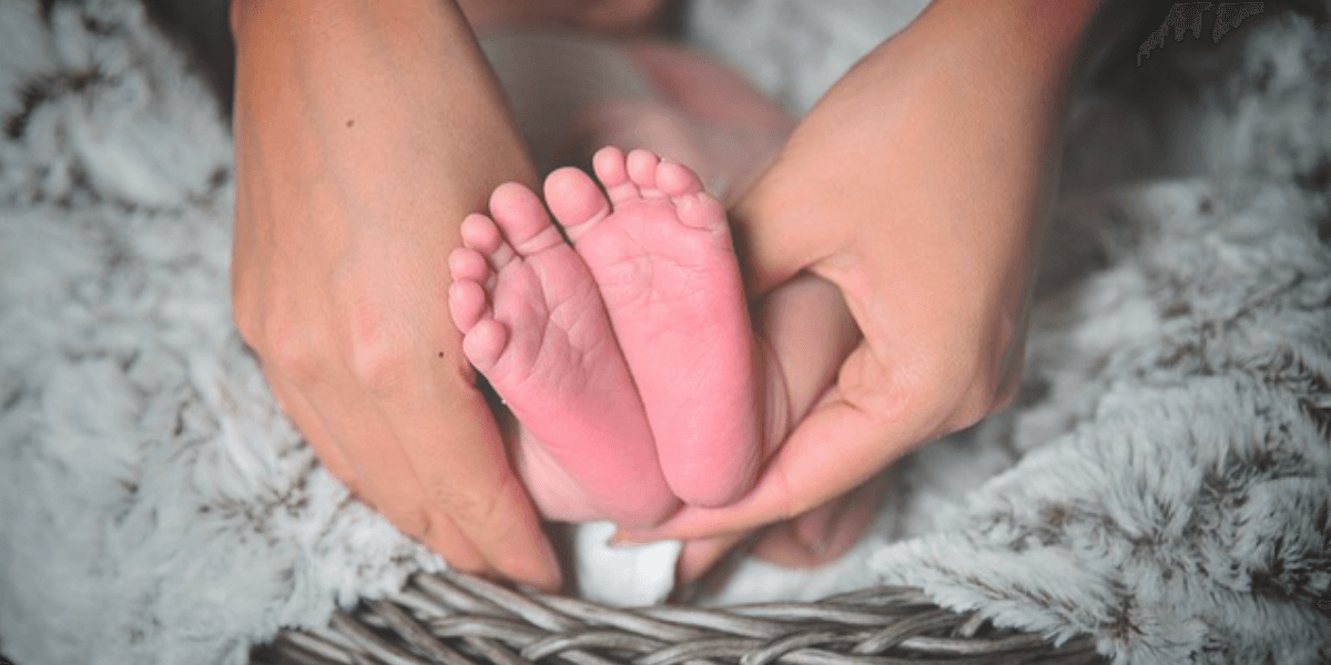 Safe and Easy Newborn Photography Tips and Ideas for Beginners